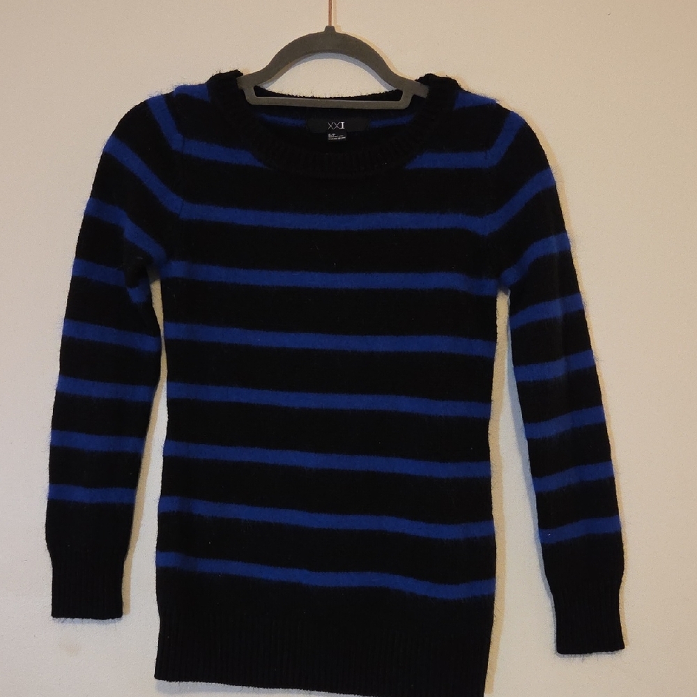 Forever 21 Black and Blue Striped Sweater
